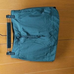 NWOT Gaiam skort with pockets